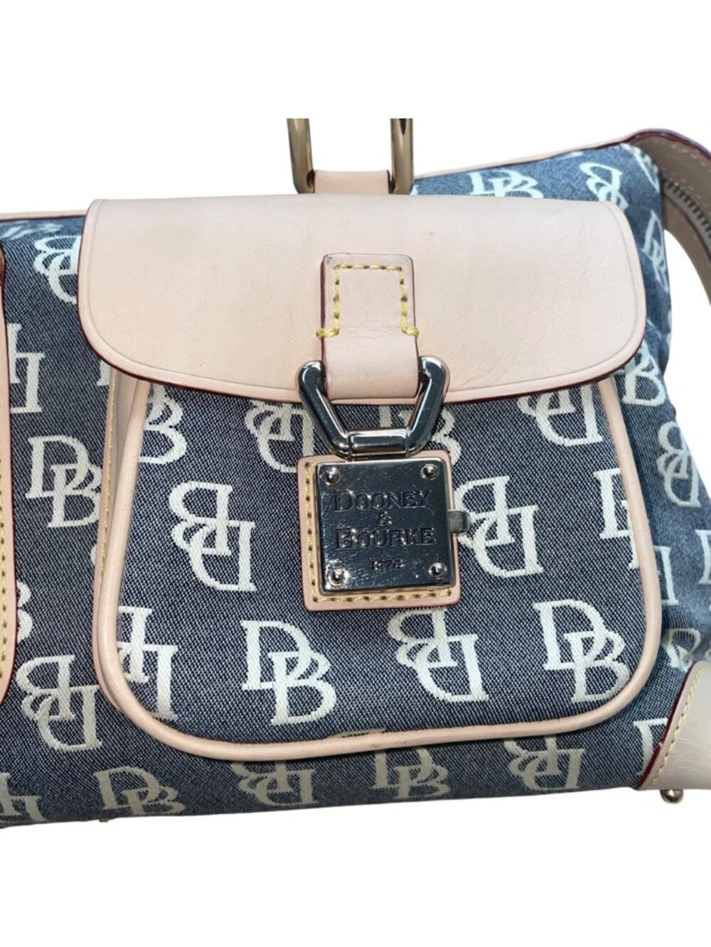 Dooney & Bourke Women’s Beige & Gray Monogram Leather Logo Pocket Tote Bag image 7